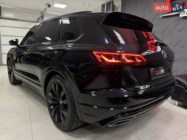 Чорний Фольксваген Туарег, об'ємом двигуна 3.96 л та пробігом 138 тис. км за 64500 $, фото 25 на Automoto.ua