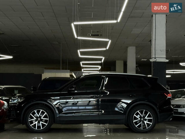 Черный Фольксваген Туарег, объемом двигателя 2.97 л и пробегом 100 тыс. км за 51999 $, фото 14 на Automoto.ua