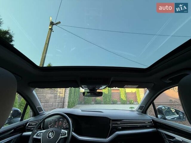 Черный Фольксваген Туарег, объемом двигателя 2.97 л и пробегом 79 тыс. км за 59400 $, фото 53 на Automoto.ua