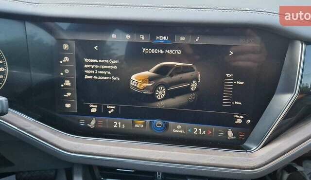 Черный Фольксваген Туарег, объемом двигателя 2.97 л и пробегом 66 тыс. км за 58800 $, фото 29 на Automoto.ua