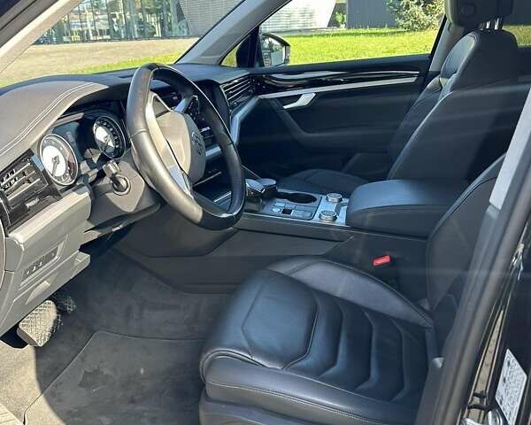 Черный Фольксваген Туарег, объемом двигателя 2.99 л и пробегом 200 тыс. км за 39990 $, фото 10 на Automoto.ua