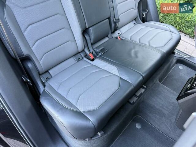 Черный Фольксваген Туарег, объемом двигателя 2.97 л и пробегом 79 тыс. км за 59400 $, фото 37 на Automoto.ua