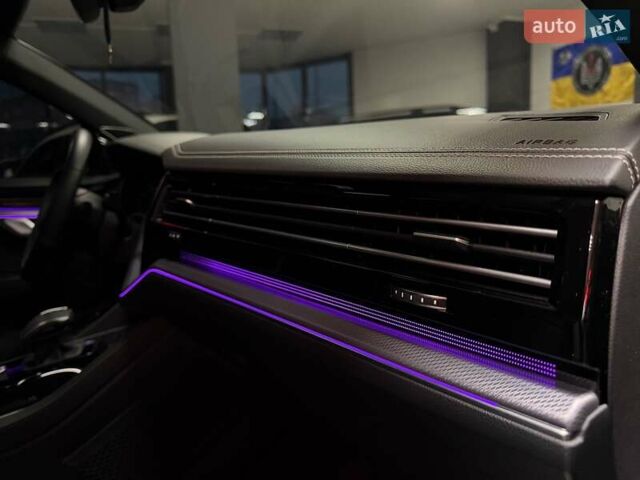 Чорний Фольксваген Туарег, об'ємом двигуна 3.96 л та пробігом 138 тис. км за 64500 $, фото 60 на Automoto.ua