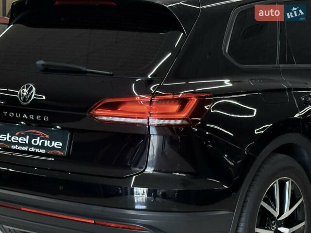 Черный Фольксваген Туарег, объемом двигателя 2.97 л и пробегом 100 тыс. км за 51999 $, фото 9 на Automoto.ua