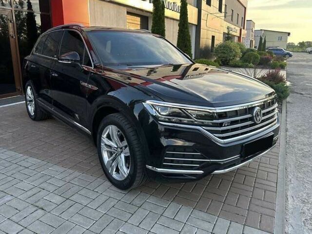 Черный Фольксваген Туарег, объемом двигателя 3 л и пробегом 94 тыс. км за 52000 $, фото 13 на Automoto.ua