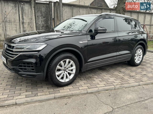 Чорний Фольксваген Туарег, об'ємом двигуна 2.97 л та пробігом 155 тис. км за 42900 $, фото 1 на Automoto.ua