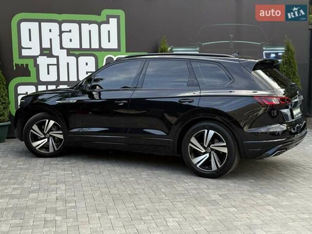 Черный Фольксваген Туарег, объемом двигателя 2.97 л и пробегом 138 тыс. км за 56800 $, фото 24 на Automoto.ua