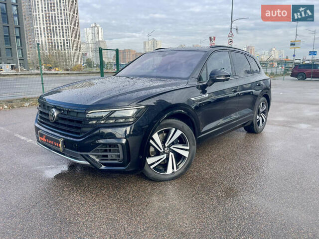 Фольксваген Туарег 2020 у Києві на Automoto.ua Чорний Фольксваген Туарег, об'ємом двигуна 3 л та пробігом 73 тис. км за 56900 $, фото 9 на Automoto.ua