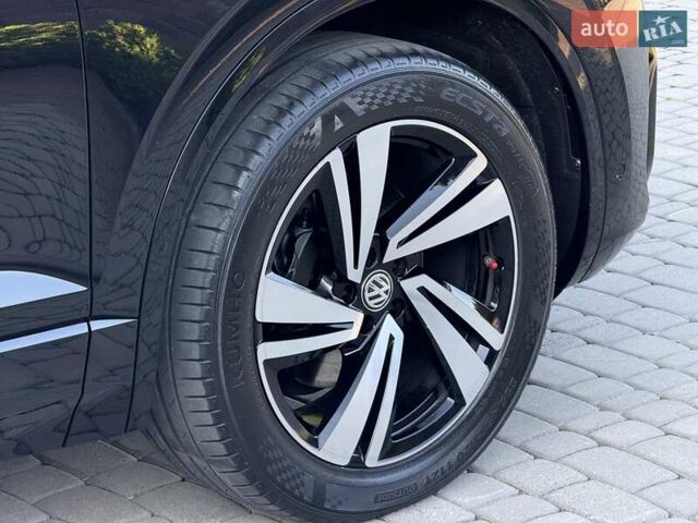 Черный Фольксваген Туарег, объемом двигателя 2.97 л и пробегом 79 тыс. км за 59400 $, фото 90 на Automoto.ua