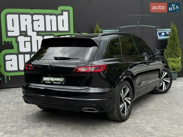 Черный Фольксваген Туарег, объемом двигателя 2.97 л и пробегом 138 тыс. км за 56800 $, фото 35 на Automoto.ua