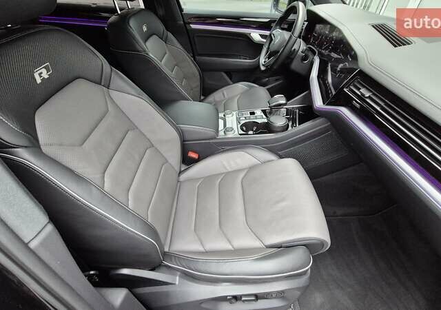 Чорний Фольксваген Туарег, об'ємом двигуна 2.97 л та пробігом 62 тис. км за 61200 $, фото 7 на Automoto.ua