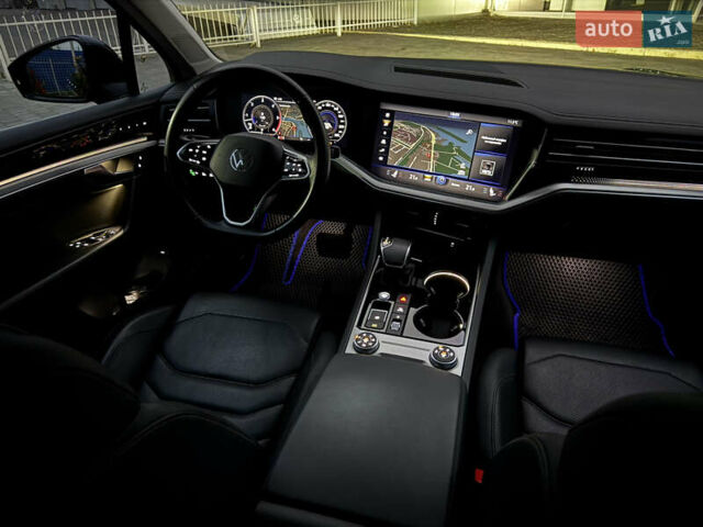 Чорний Фольксваген Туарег, об'ємом двигуна 2.97 л та пробігом 108 тис. км за 57800 $, фото 75 на Automoto.ua