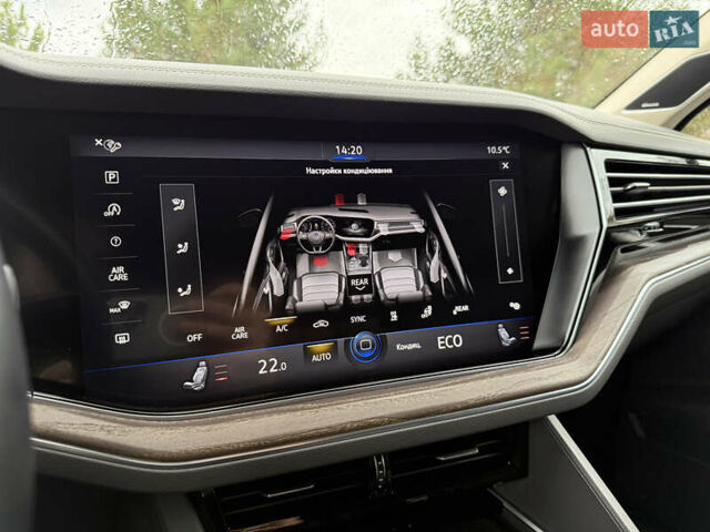 Черный Фольксваген Туарег, объемом двигателя 3 л и пробегом 140 тыс. км за 57999 $, фото 77 на Automoto.ua