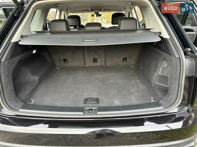 Черный Фольксваген Туарег, объемом двигателя 2.97 л и пробегом 133 тыс. км за 46900 $, фото 29 на Automoto.ua