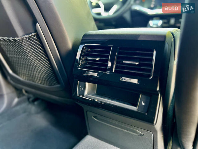 Черный Фольксваген Туарег, объемом двигателя 3 л и пробегом 171 тыс. км за 51999 $, фото 37 на Automoto.ua