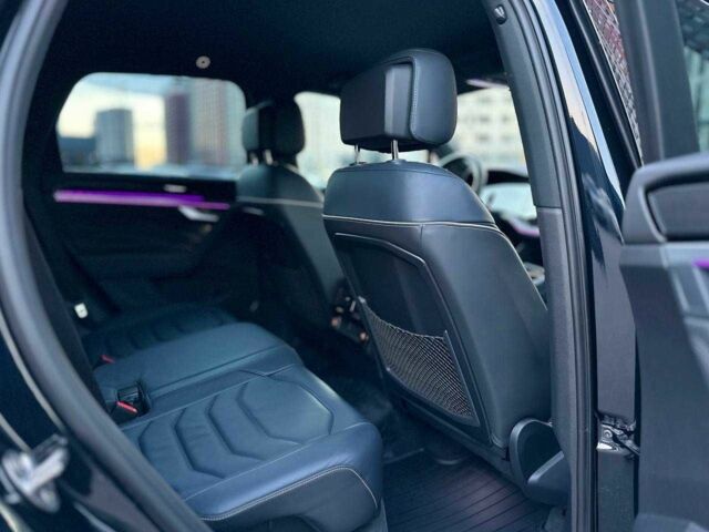 Черный Фольксваген Туарег, объемом двигателя 3 л и пробегом 74 тыс. км за 68700 $, фото 20 на Automoto.ua