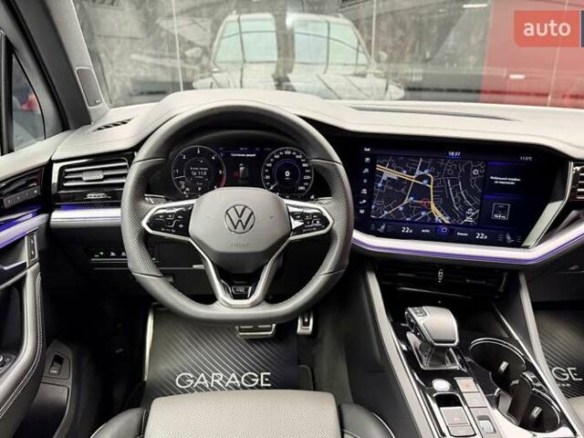 Чорний Фольксваген Туарег, об'ємом двигуна 3 л та пробігом 154 тис. км за 56900 $, фото 33 на Automoto.ua