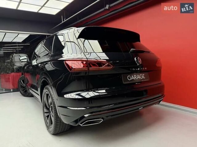 Чорний Фольксваген Туарег, об'ємом двигуна 3 л та пробігом 154 тис. км за 56900 $, фото 18 на Automoto.ua