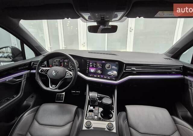 Чорний Фольксваген Туарег, об'ємом двигуна 2.97 л та пробігом 62 тис. км за 61200 $, фото 9 на Automoto.ua