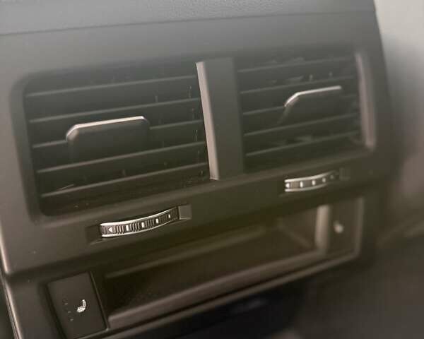 Чорний Фольксваген Туарег, об'ємом двигуна 2.99 л та пробігом 101 тис. км за 49400 $, фото 30 на Automoto.ua