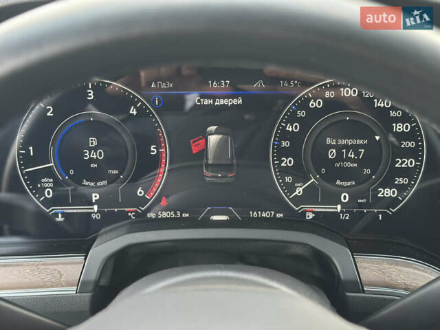 Черный Фольксваген Туарег, объемом двигателя 2.97 л и пробегом 161 тыс. км за 52500 $, фото 54 на Automoto.ua