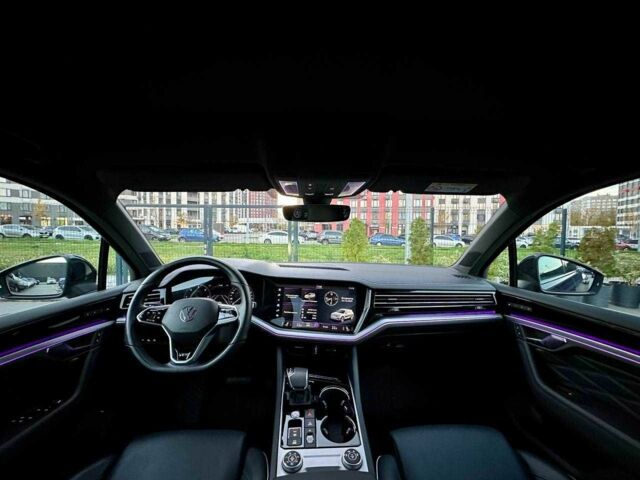 Черный Фольксваген Туарег, объемом двигателя 3 л и пробегом 74 тыс. км за 68700 $, фото 19 на Automoto.ua