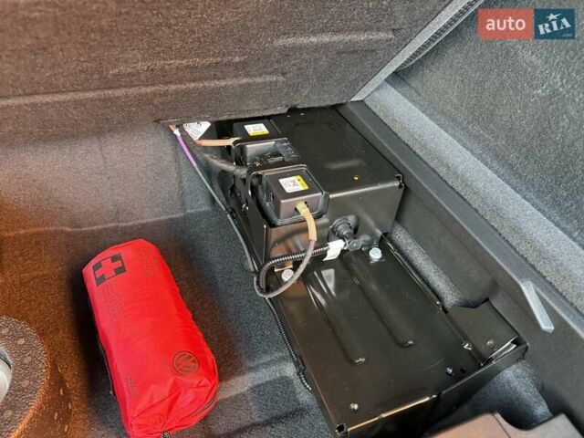 Чорний Фольксваген Туарег, об'ємом двигуна 2.97 л та пробігом 105 тис. км за 61500 $, фото 80 на Automoto.ua