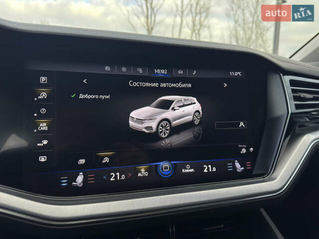 Черный Фольксваген Туарег, объемом двигателя 2.97 л и пробегом 108 тыс. км за 58500 $, фото 48 на Automoto.ua