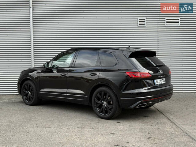 Черный Фольксваген Туарег, объемом двигателя 3 л и пробегом 140 тыс. км за 57999 $, фото 19 на Automoto.ua