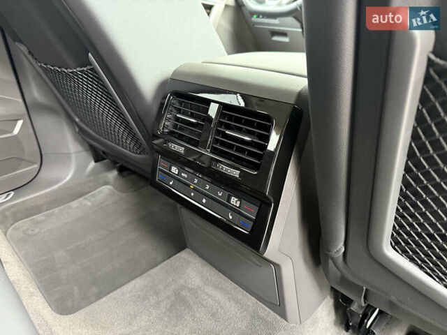 Черный Фольксваген Туарег, объемом двигателя 3 л и пробегом 140 тыс. км за 57999 $, фото 40 на Automoto.ua