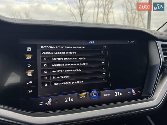 Черный Фольксваген Туарег, объемом двигателя 2.97 л и пробегом 108 тыс. км за 58500 $, фото 46 на Automoto.ua