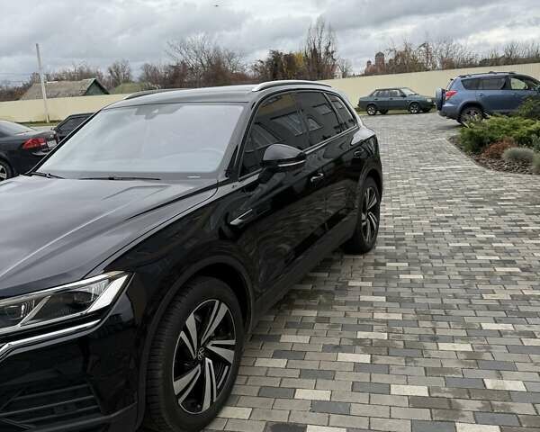 Черный Фольксваген Туарег, объемом двигателя 2.97 л и пробегом 126 тыс. км за 52000 $, фото 24 на Automoto.ua