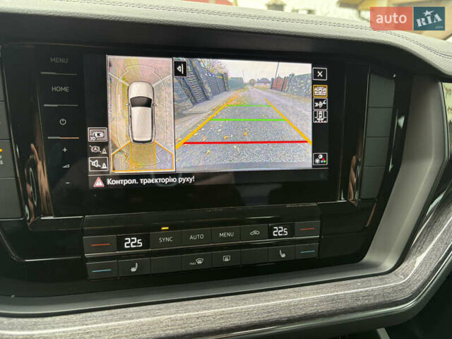 Черный Фольксваген Туарег, объемом двигателя 2.97 л и пробегом 133 тыс. км за 46900 $, фото 31 на Automoto.ua