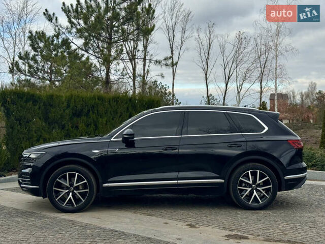 Черный Фольксваген Туарег, объемом двигателя 2.97 л и пробегом 108 тыс. км за 58500 $, фото 20 на Automoto.ua