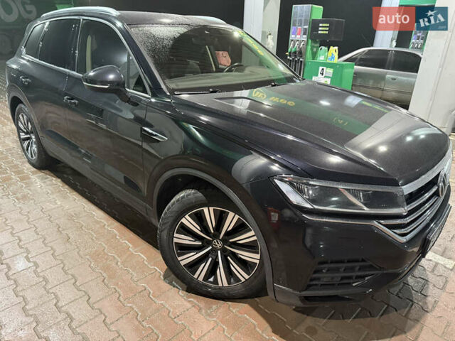 Черный Фольксваген Туарег, объемом двигателя 2.97 л и пробегом 134 тыс. км за 46000 $, фото 4 на Automoto.ua