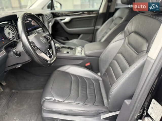 Чорний Фольксваген Туарег, об'ємом двигуна 2.97 л та пробігом 215 тис. км за 39800 $, фото 10 на Automoto.ua