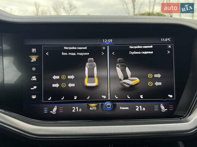 Черный Фольксваген Туарег, объемом двигателя 2.97 л и пробегом 108 тыс. км за 58500 $, фото 54 на Automoto.ua