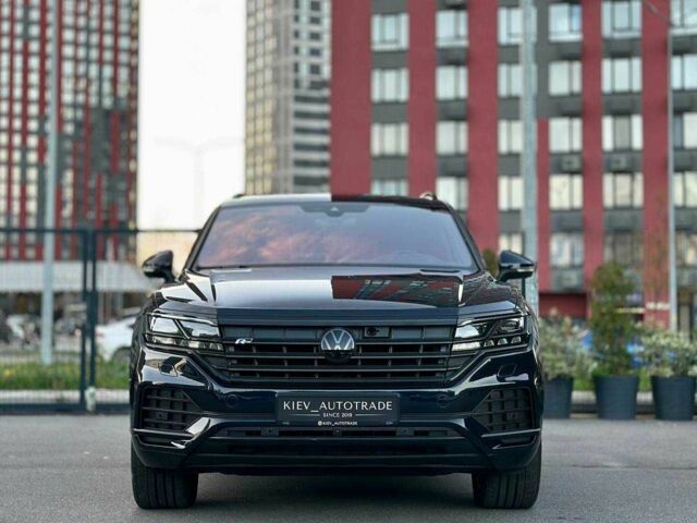 Черный Фольксваген Туарег, объемом двигателя 3 л и пробегом 74 тыс. км за 68700 $, фото 1 на Automoto.ua