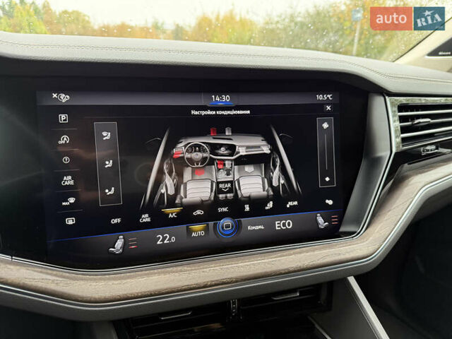 Черный Фольксваген Туарег, объемом двигателя 3 л и пробегом 140 тыс. км за 57999 $, фото 81 на Automoto.ua