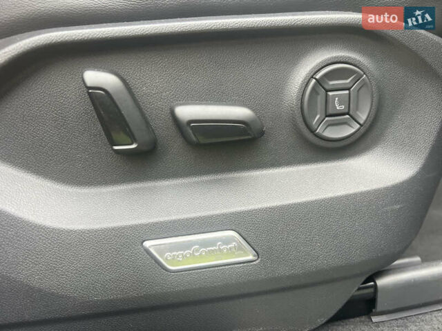 Черный Фольксваген Туарег, объемом двигателя 3 л и пробегом 142 тыс. км за 53700 $, фото 8 на Automoto.ua