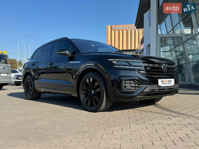 Черный Фольксваген Туарег, объемом двигателя 2.97 л и пробегом 114 тыс. км за 57900 $, фото 2 на Automoto.ua