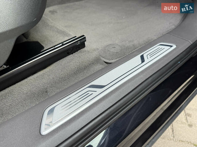 Черный Фольксваген Туарег, объемом двигателя 3 л и пробегом 140 тыс. км за 57999 $, фото 26 на Automoto.ua