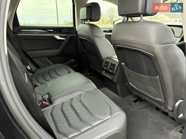 Черный Фольксваген Туарег, объемом двигателя 2.97 л и пробегом 133 тыс. км за 46900 $, фото 14 на Automoto.ua