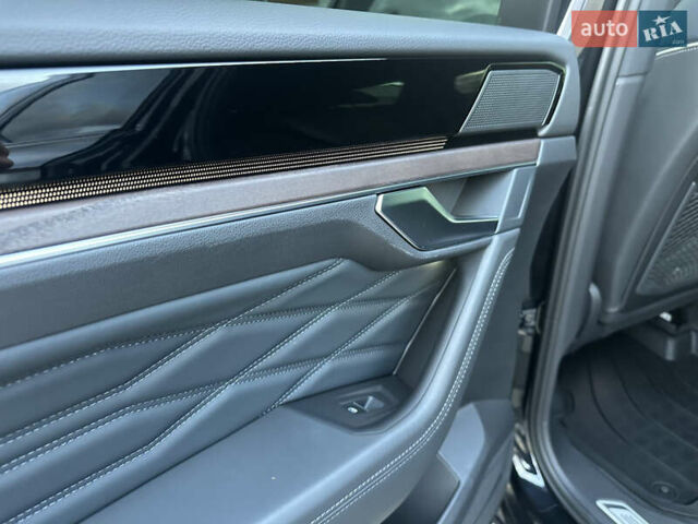 Черный Фольксваген Туарег, объемом двигателя 2.97 л и пробегом 161 тыс. км за 52500 $, фото 76 на Automoto.ua