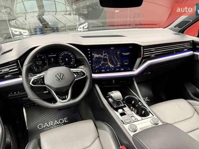 Чорний Фольксваген Туарег, об'ємом двигуна 3 л та пробігом 154 тис. км за 56900 $, фото 36 на Automoto.ua