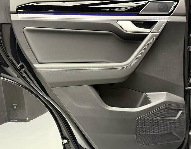 Чорний Фольксваген Туарег, об'ємом двигуна 3 л та пробігом 154 тис. км за 56900 $, фото 38 на Automoto.ua