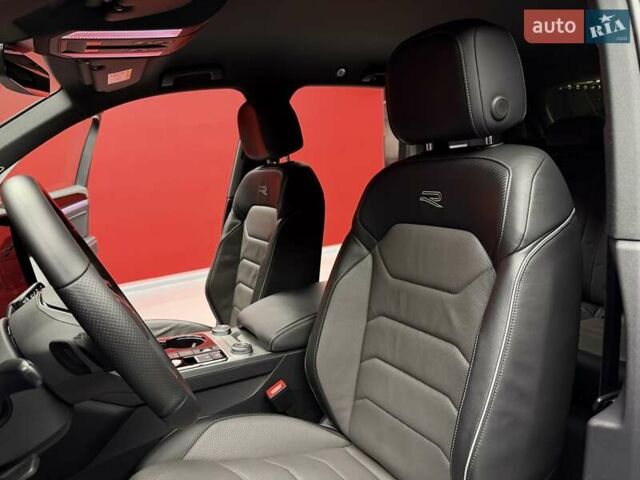 Чорний Фольксваген Туарег, об'ємом двигуна 3 л та пробігом 154 тис. км за 56900 $, фото 27 на Automoto.ua