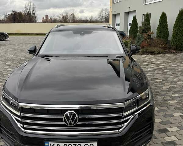 Черный Фольксваген Туарег, объемом двигателя 2.97 л и пробегом 126 тыс. км за 52000 $, фото 3 на Automoto.ua