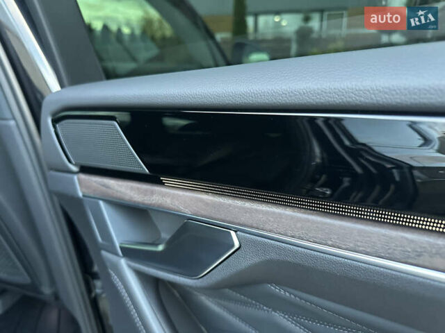 Черный Фольксваген Туарег, объемом двигателя 2.97 л и пробегом 161 тыс. км за 52500 $, фото 82 на Automoto.ua