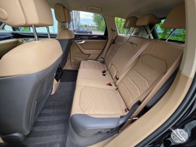 Чорний Фольксваген Туарег, об'ємом двигуна 3 л та пробігом 55 тис. км за 40000 $, фото 6 на Automoto.ua